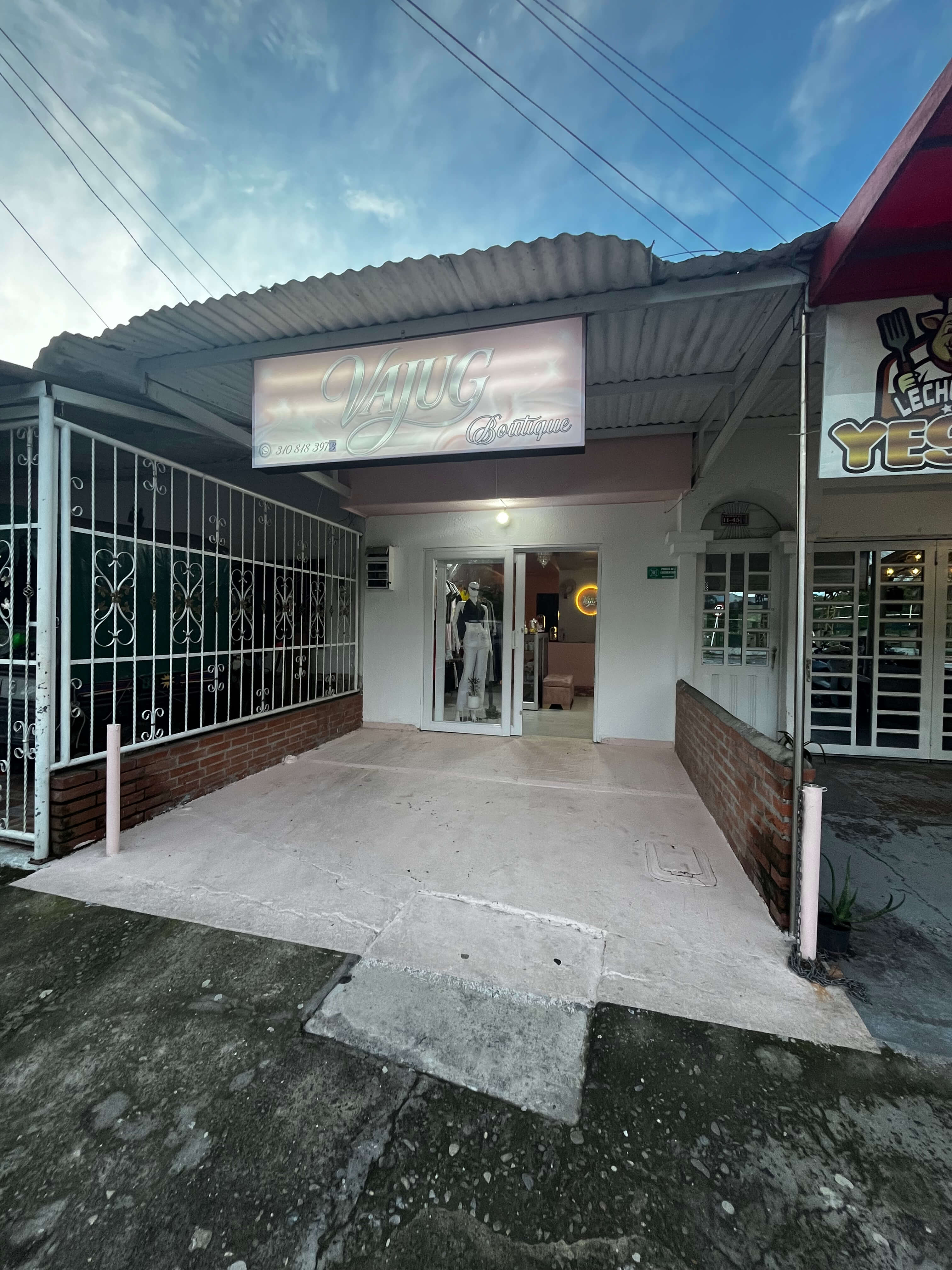 VAJUG BOUTIQUE